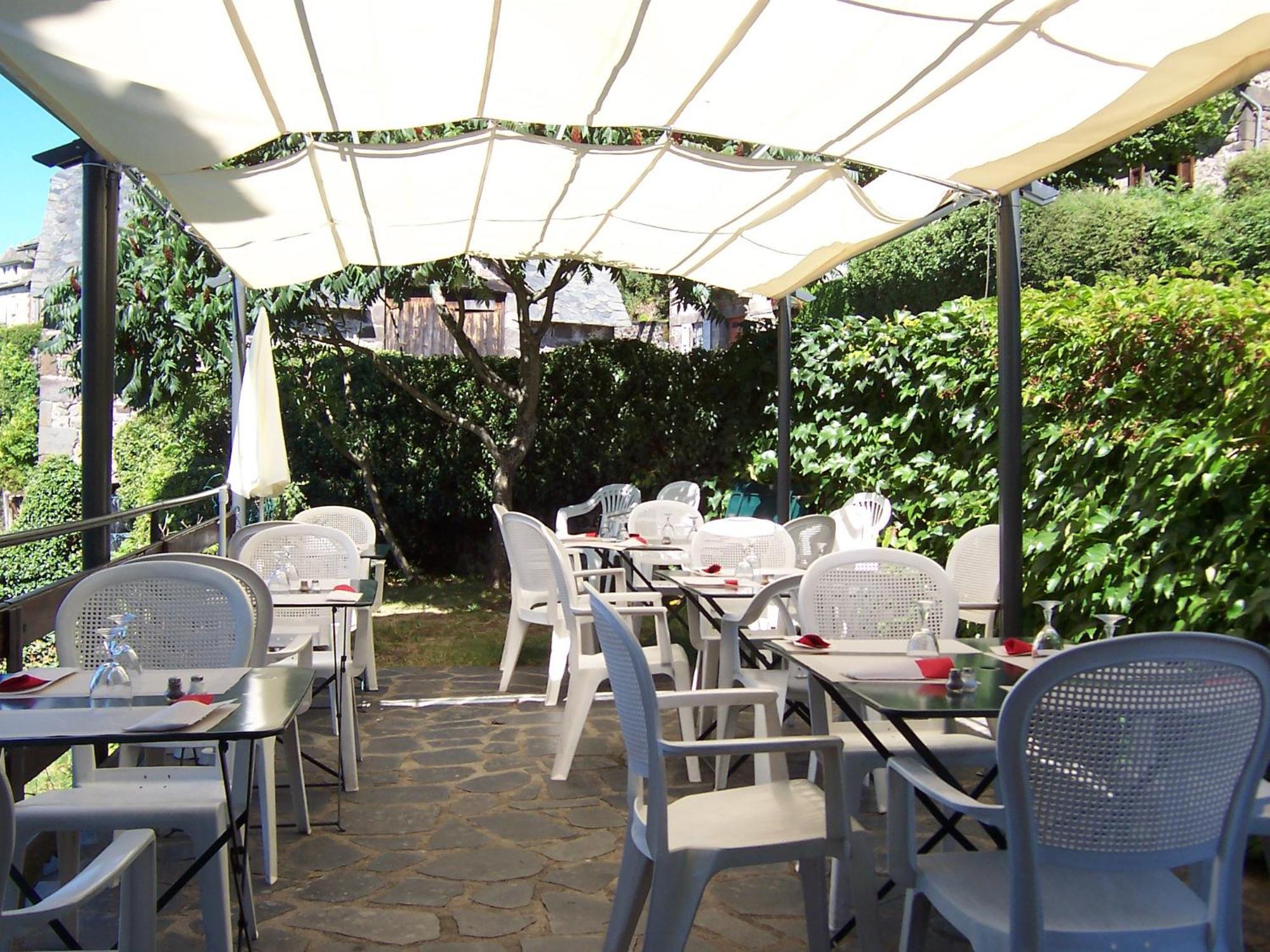 Auberge Hotel De Tournemire - Cantal Екстер'єр фото